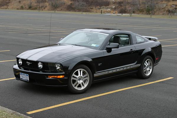 2007-2009 S-197 Gen 1 FORD MUSTANG Black Picture Gallery!-stang_burnouts_011_smaller.jpg