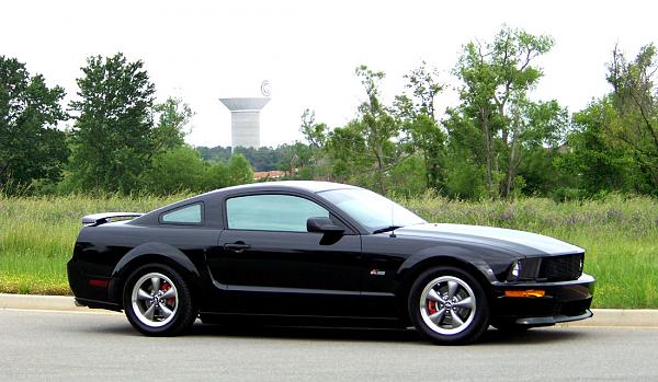 2005-2009 S-197 Gen 1 FORD MUSTANG Black Picture Gallery!-water-tower-pic1.jpg