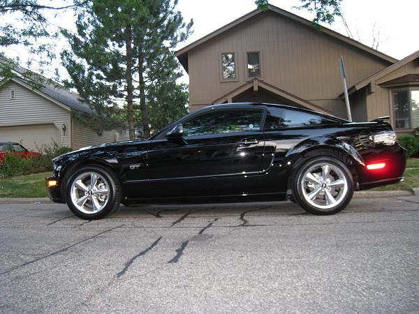 2007-2009 S-197 Gen 1 FORD MUSTANG Black Picture Gallery!-stang_side.jpg