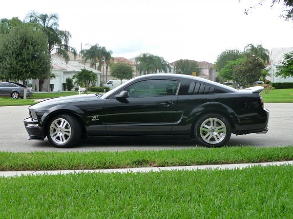 2005-2009 S-197 Gen 1 FORD MUSTANG Black Picture Gallery!-002-copy-3-.jpg