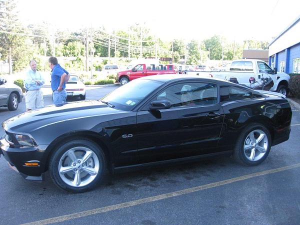 2007-2009 S-197 Gen 1 FORD MUSTANG Black Picture Gallery!-good-side-view-dealer.jpg