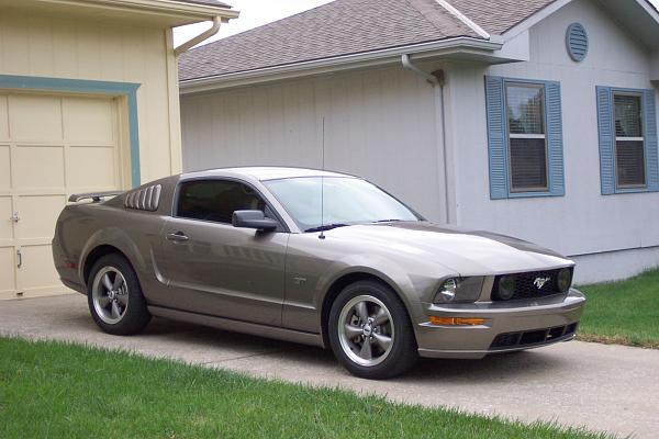 2005 S-197 Mustang S-197 Gen 1 Mineral Gray Picture Gallery-2.jpg