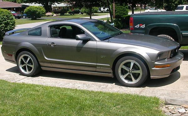2005 S-197 Mustang S-197 Gen 1 Mineral Gray Picture Gallery-new-stripes2.jpg