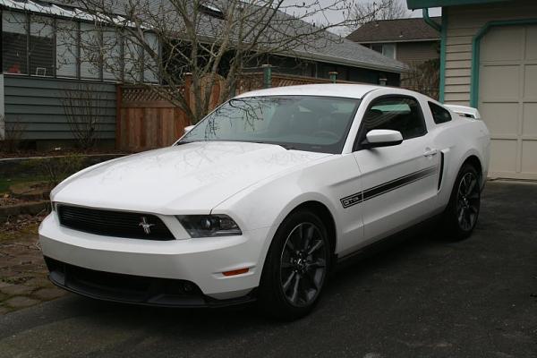 2005-2009 S-197 Gen 1 Performance White Mustang Picture Gallery-side2.jpg