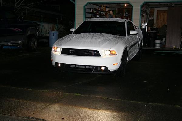 2005-2009 S-197 Gen 1 Performance White Mustang Picture Gallery-night.jpg