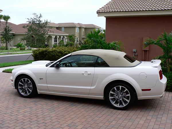 2007 GT Convertible with 2011 GT/CS wheels?-angle3.jpg