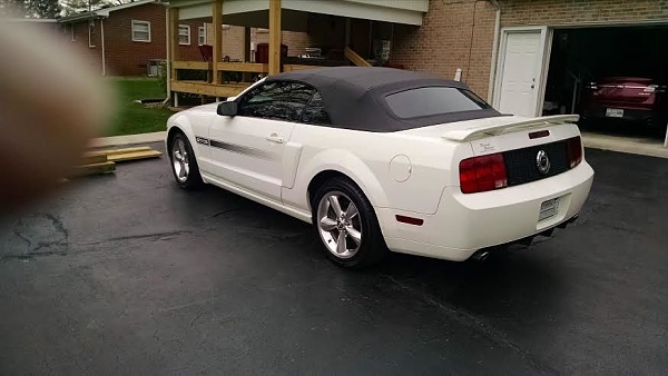 2005-2009 S-197 Gen 1 Performance White Mustang Picture Gallery-82baa3c0_d1f0_4c94_b44f_e7289f5e958a_819e69158cbda79c024117aa71eec4feb49bf0b5.jpg
