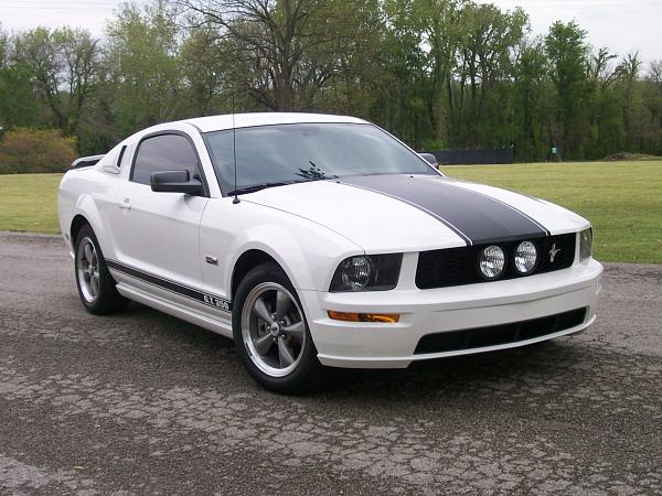 2005-2009 S-197 Gen 1 Performance White Mustang Picture Gallery*-pic1.jpg