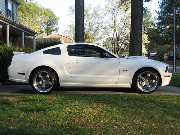 2005-2009 S-197 Gen 1 Performance White Mustang Picture Gallery*-mustang-razor.jpg