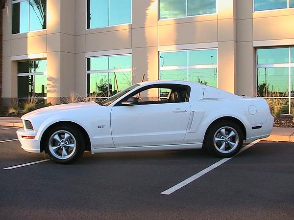 2005-2009 S-197 Gen 1 Performance White Mustang Picture Gallery-my-mustang-002.jpg