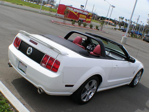 2005-2009 S-197 Gen 1 Performance White Mustang Picture Gallery-p1010014-sm.jpg