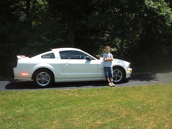 2005-2009 S-197 Gen 1 Performance White Mustang Picture Gallery-2.jpg