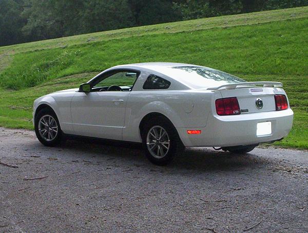 2005-2009 S-197 Gen 1 Performance White Mustang Picture Gallery-100_5822.jpg