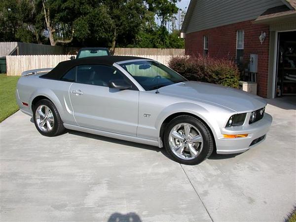 2005-2009 Satin Silver S-197 Gen 1 Mustang Picture Gallery-mustang-photos-018-small-.jpg