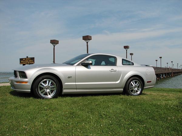 2005-2009 Satin Silver S-197 Gen 1 Mustang Picture Gallery-img_0360-1.jpg