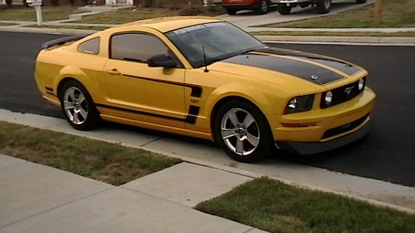 2005-2006 S-197 Gen 1 Screaming Yellow Picture Gallery-stang-009.jpg