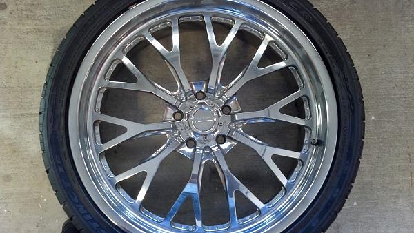 What type wheels are these???-2012-03-26_10-52-15_948.jpg