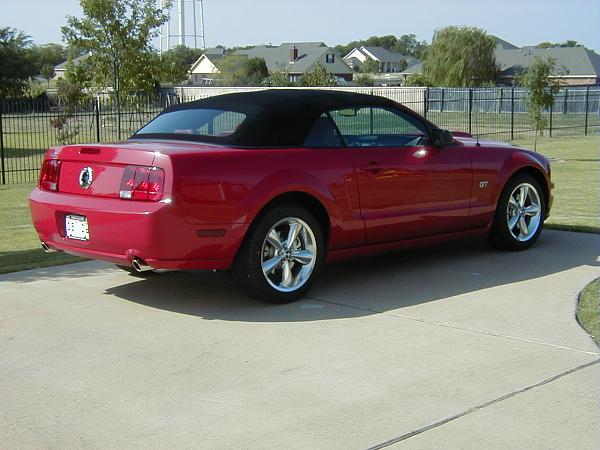 "Torch Red" owners (2005)......Head count-p1010018.jpg