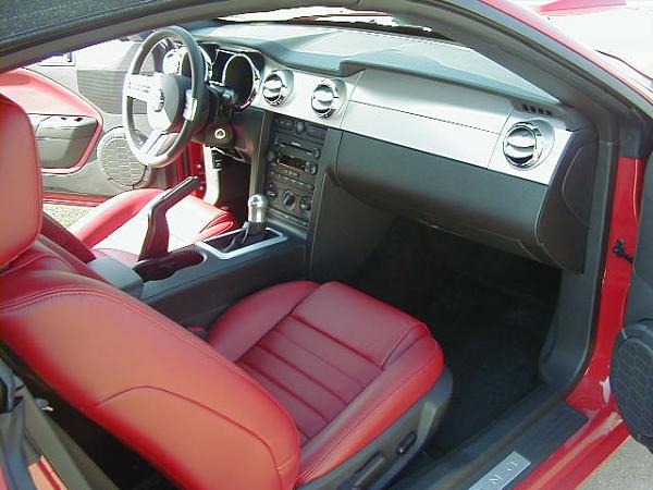 "Torch Red" owners (2005)......Head count-p1010022.jpg