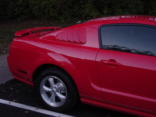 2005-2008 Ford Mustang S-197 Gen 1 Torch Red Picture Gallery-louvers-4.jpg