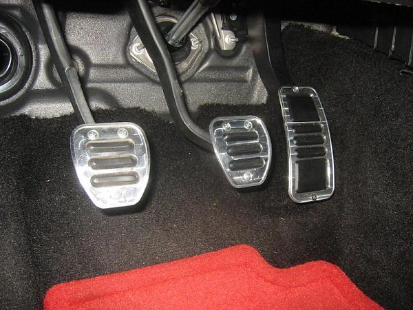 2006-2007 Ford Mustang S-197 Gen 1 Tungston Picture Gallery-upr_pedals.jpg