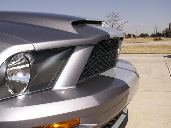 2006-2007 Ford Mustang S-197 Gen 1 Tungston Picture Gallery-hood-emblem-pics-010.jpg