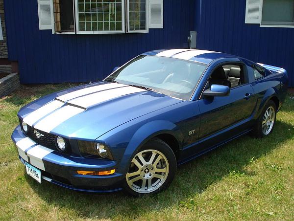 2006-2009 Ford Mustang S-197 Gen 1 Vista Blue Picture Gallery-front-three-quarter3.jpg