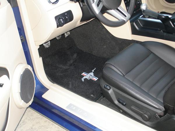 any vista blue with camel/black interior-dsc00915.jpg