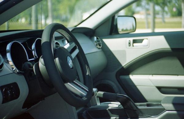 2006-2009 Ford Mustang S-197 Gen 1 Vista Blue Picture Gallery-07_vb_gtcs_drivers_wheel_2.jpg