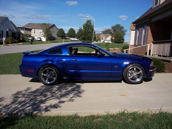 Wheels on Blue Mustang-000_0136a.jpg