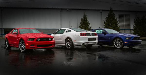 Stangs at Roush getting ready to be &quot;ROUSHified&quot;-430397_10150653160694795_109248019794_9147494_749706533_n.jpg