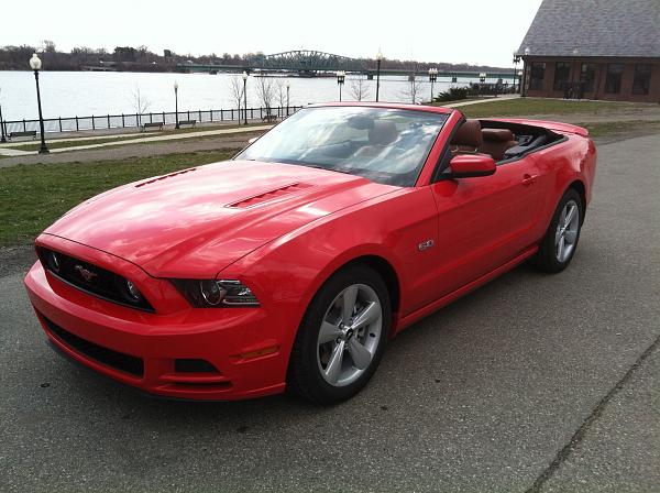 1st delivery of the 2013 - post up-mustang.jpg