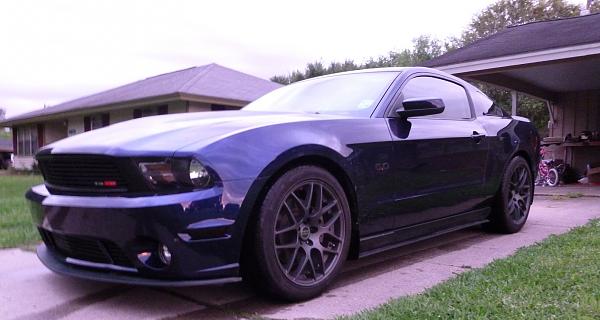 Does anyone have the Dub dealer package om there 2011 Mustang?-suspension3.jpg