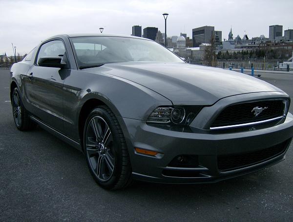 2013 Mustang V6 Base vs Premium (Canadian)-photo-003.jpg