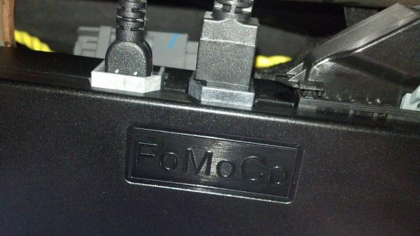 Adding a 2nd USB port and a hard drive to Sync-2012-07-05_16-36-33_640.jpg