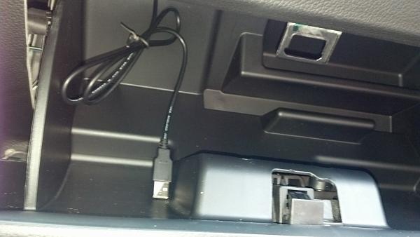 Adding a 2nd USB port and a hard drive to Sync-2012-07-05_16-38-21_630.jpg