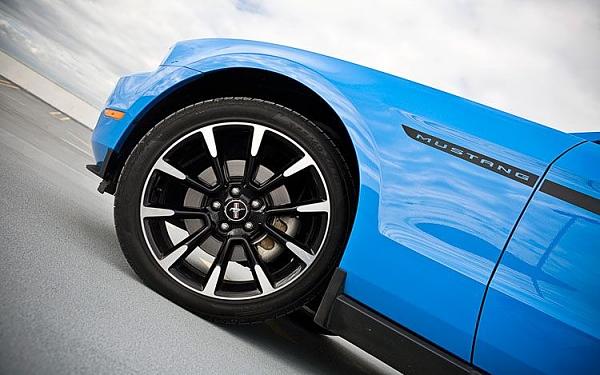 2010-2014 Ford Mustang S-197 Gen II Lets see your latest Pics PHOTO GALLERY-image-3913302270.jpg