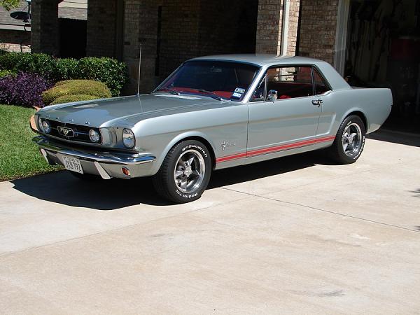 2010-2014 Ford Mustang S-197 Gen II Lets see your latest Pics PHOTO GALLERY-must-front-qtr2.jpg