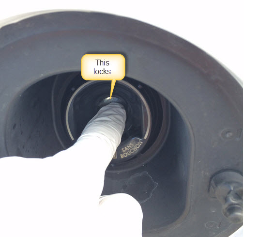 Fuel Tank Cap-Locking Plug Stant 10524