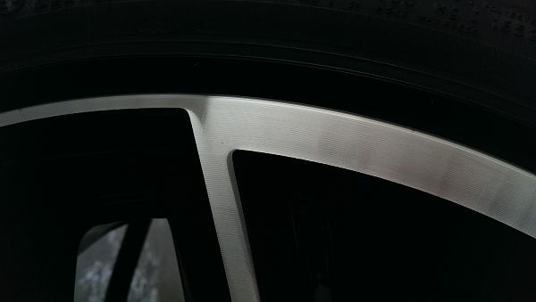 Anyone else have some curb rash on their wheels??-imag0270.jpg