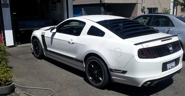 2010-2014 Ford Mustang S-197 Gen II Lets see your latest Pics PHOTO GALLERY-louver-1.jpg