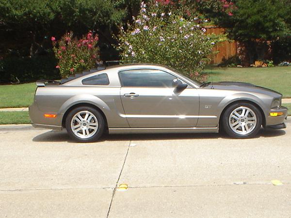 More photoshop fun!!   My 09 GT-dsc00601.jpg