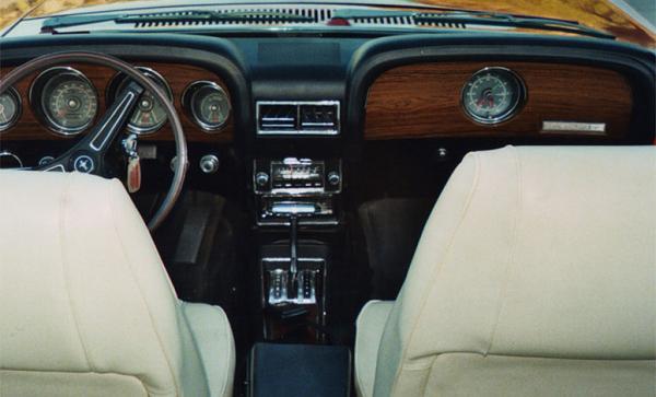 2010 Teaser pics from Ford - Nov 12th up... sorta-1970-dash.jpg