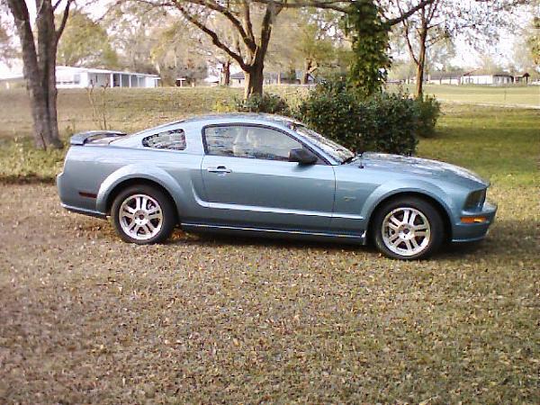 More 2010 info including colors-moms-mustang-031.jpg