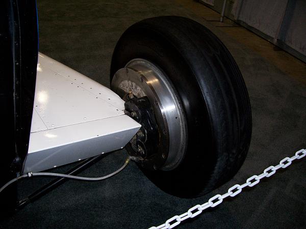 Went to the LA Autoshow...new Mustang-big-brake-kit.jpg