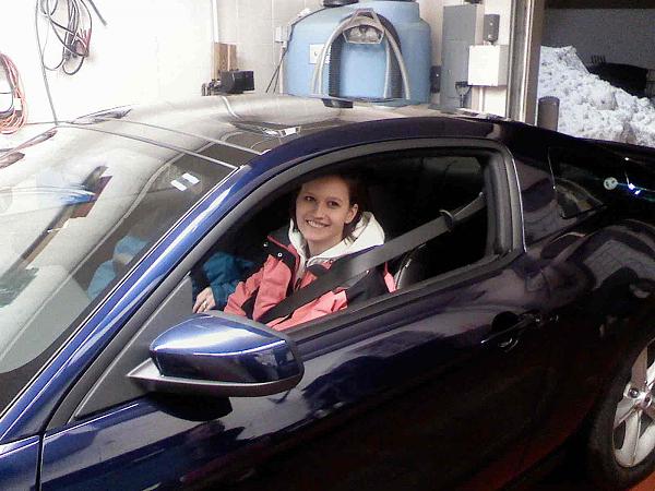 Daughter's new GT arrived today-jenis-new-stang.jpg