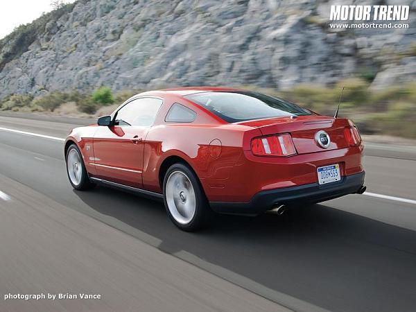 who's getting is 2011 GT with spoiler delete ?-112_0906_05wl_2010_ford_mustang_gt_rear_three_quarters_view.jpg