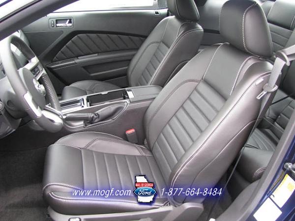 Kona Blue- what interior to get??-2010-charcoal-int-kona.jpg