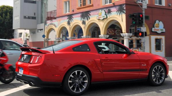 What do you guys think of this GT/CS badge mod?-lowerstripewbadge.jpg