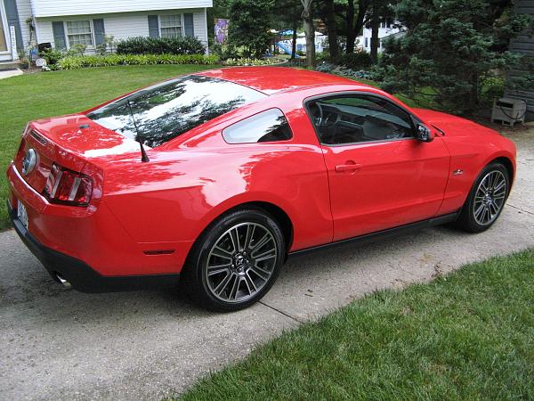 Sticky for guys receiving their 2011 to post pics in-img_0083.jpg